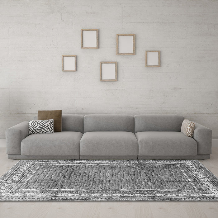 Machine Washable Persian Gray Traditional Rug in a Living Room,, wshtr3402gry