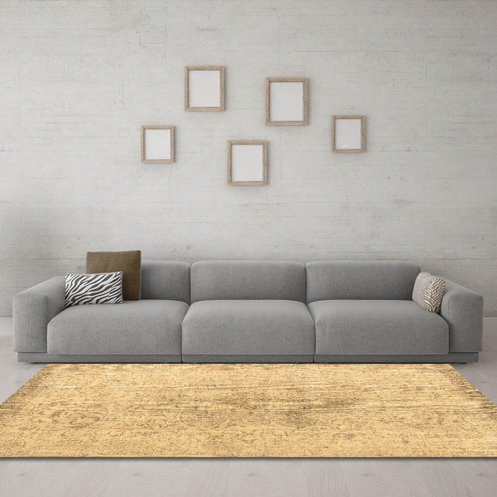 Machine Washable Persian Brown Traditional Rug in a Living Room,, wshtr3407brn