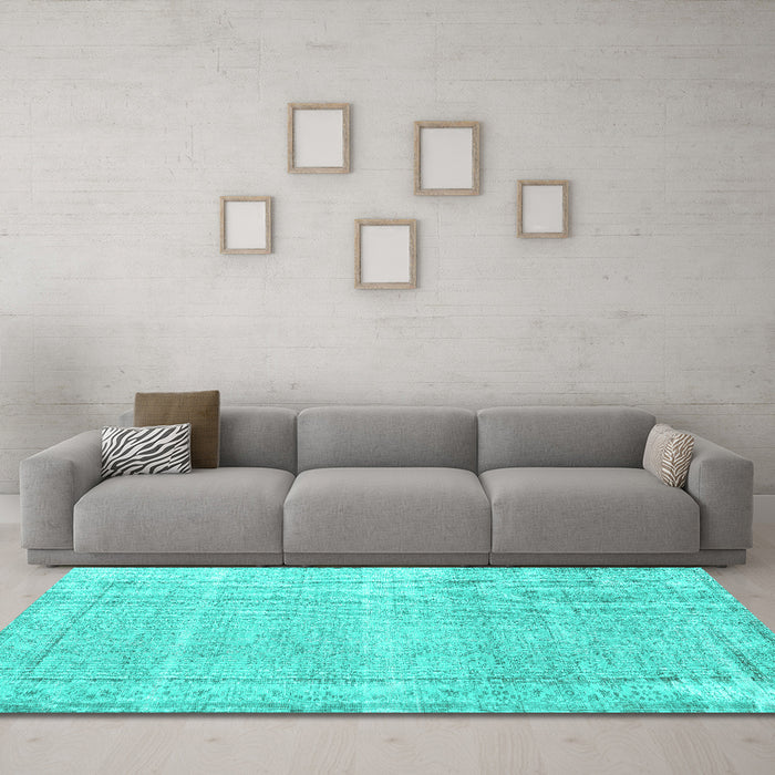 Machine Washable Persian Turquoise Traditional Area Rugs in a Living Room,, wshtr3408turq