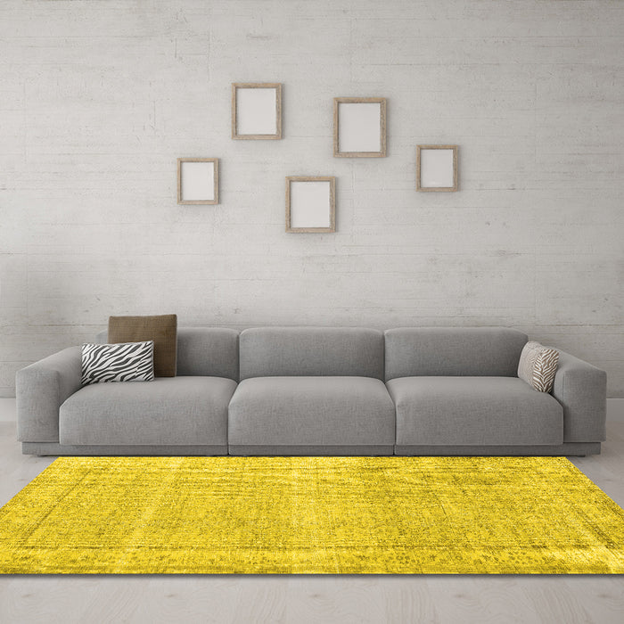 Machine Washable Persian Yellow Traditional Rug in a Living Room, wshtr3408yw