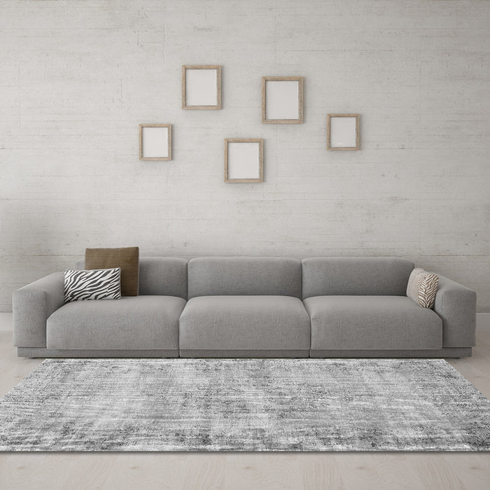 Machine Washable Persian Gray Traditional Rug in a Living Room,, wshtr3409gry