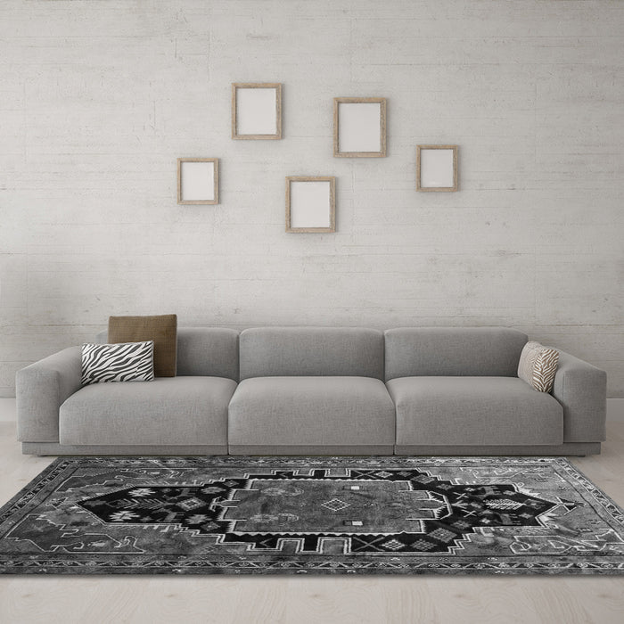 Machine Washable Persian Gray Traditional Rug in a Living Room,, wshtr340gry