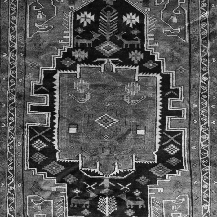 Serging Thickness of Machine Washable Persian Gray Traditional Rug, wshtr340gry