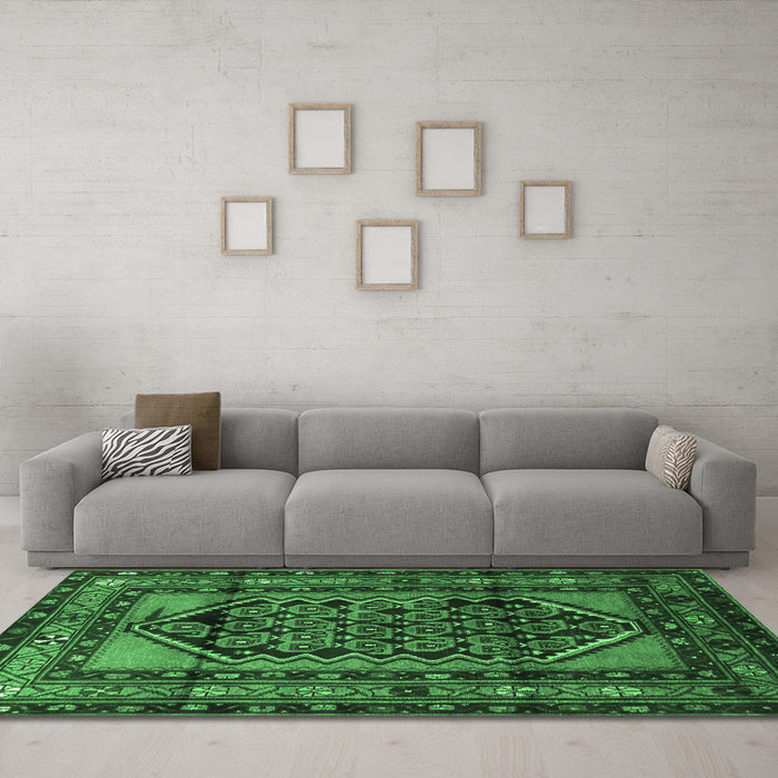 Machine Washable Persian Emerald Green Traditional Area Rugs in a Living Room,, wshtr3410emgrn