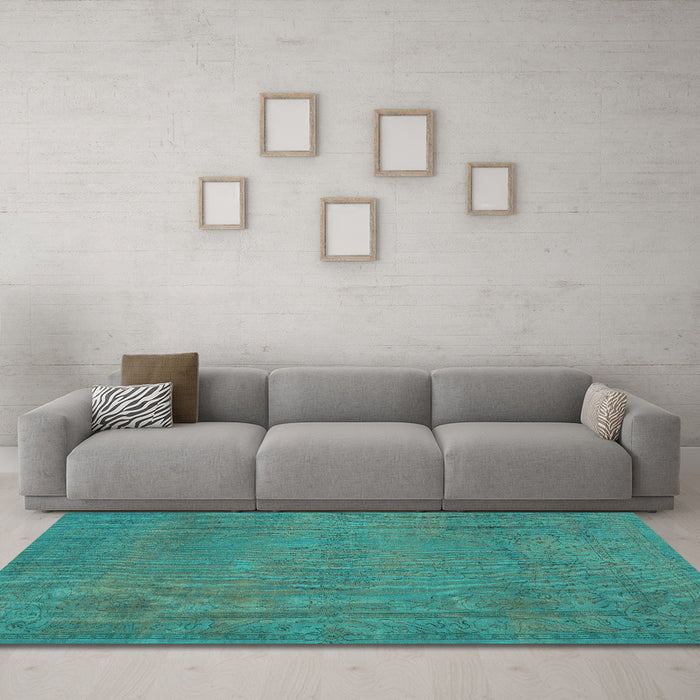 Machine Washable Persian Turquoise Traditional Area Rugs in a Living Room,, wshtr3411turq