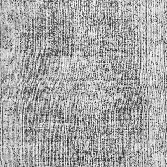 Serging Thickness of Machine Washable Persian Gray Traditional Rug, wshtr3414gry