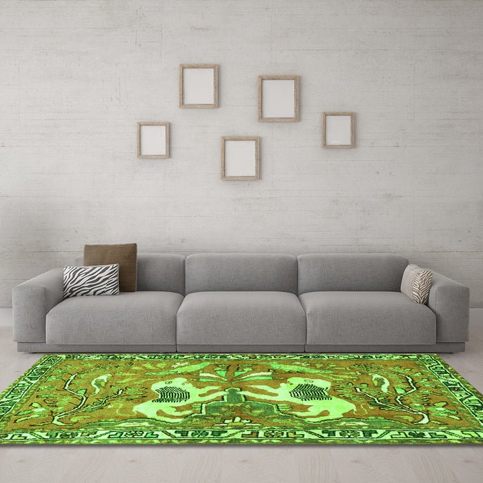 Machine Washable Persian Green Traditional Area Rugs in a Living Room,, wshtr3415grn