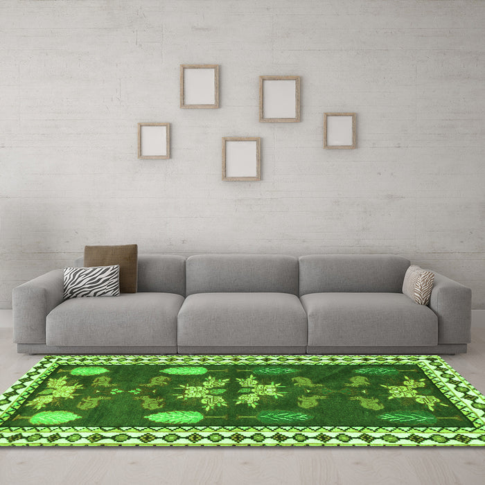 Machine Washable Persian Green Traditional Area Rugs in a Living Room,, wshtr3416grn