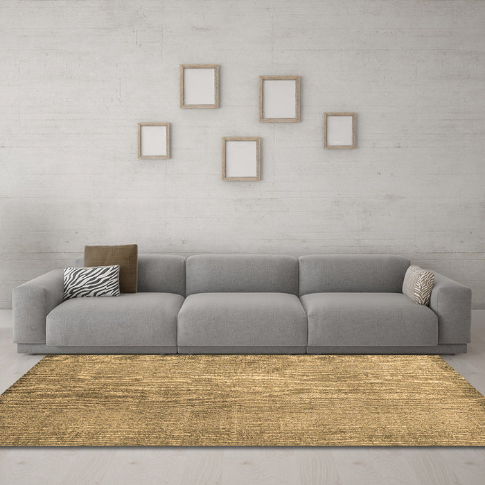 Machine Washable Persian Brown Traditional Rug in a Living Room,, wshtr3419brn
