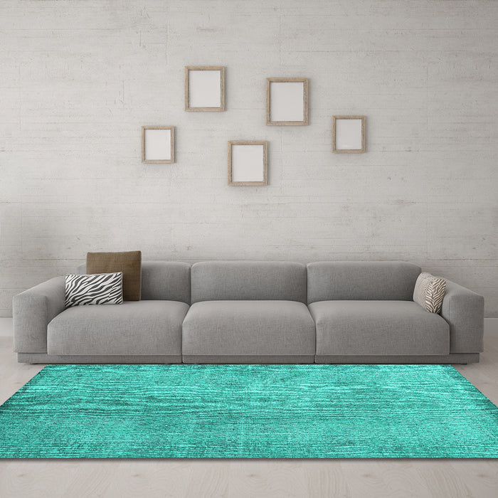 Machine Washable Persian Turquoise Traditional Area Rugs in a Living Room,, wshtr3419turq