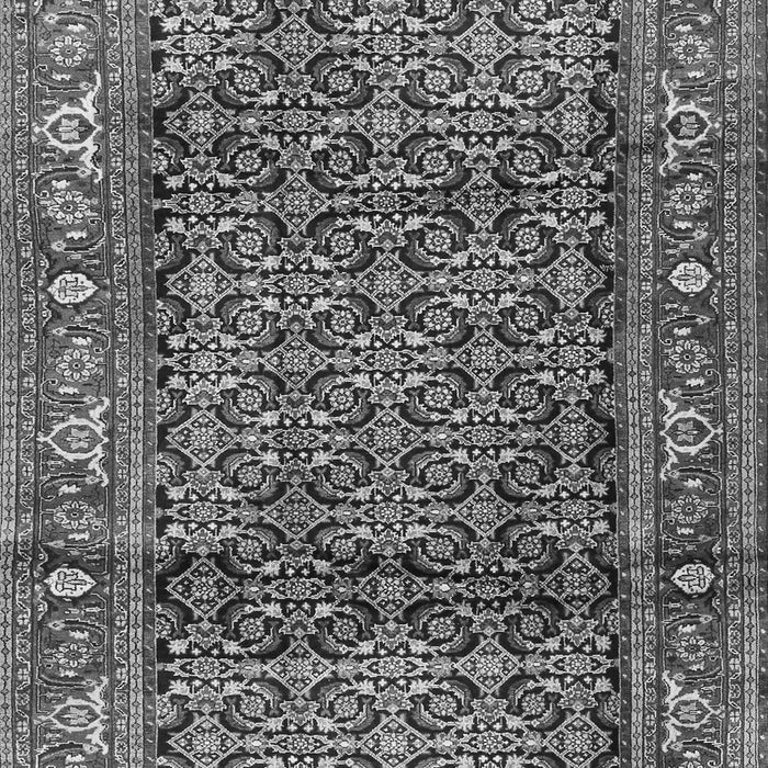 Serging Thickness of Machine Washable Persian Gray Traditional Rug, wshtr3421gry