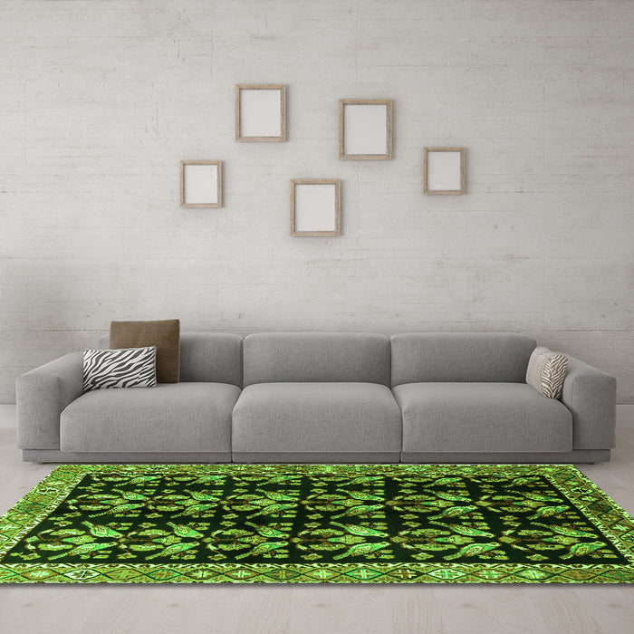 Machine Washable Persian Green Traditional Area Rugs in a Living Room,, wshtr3422grn