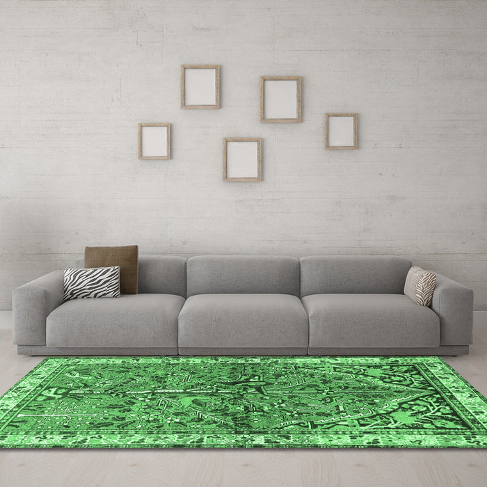 Machine Washable Animal Emerald Green Traditional Area Rugs in a Living Room,, wshtr3424emgrn