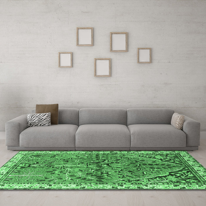 Machine Washable Animal Emerald Green Traditional Area Rugs in a Living Room,, wshtr3425emgrn