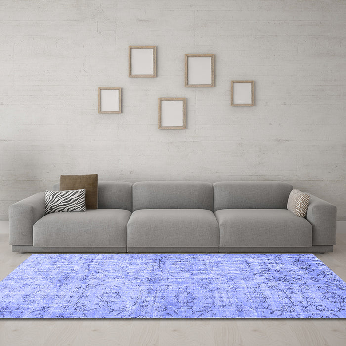 Machine Washable Persian Blue Traditional Rug in a Living Room, wshtr3427blu