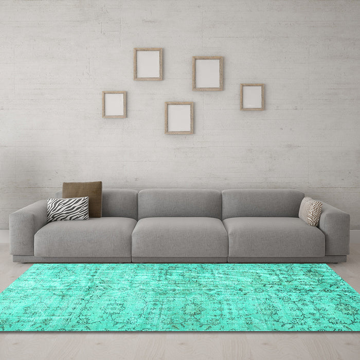 Machine Washable Persian Turquoise Traditional Area Rugs in a Living Room,, wshtr3427turq