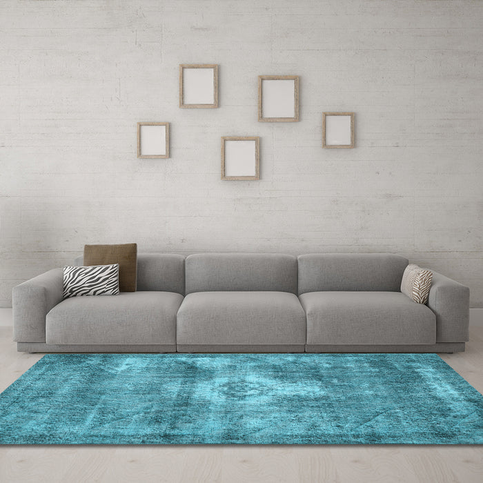 Machine Washable Persian Light Blue Traditional Rug in a Living Room, wshtr3428lblu
