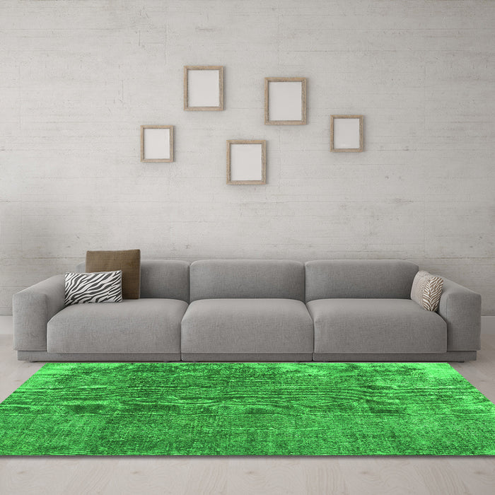 Machine Washable Persian Green Traditional Area Rugs in a Living Room,, wshtr3430grn