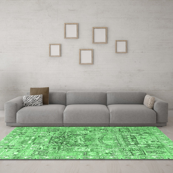 Machine Washable Animal Emerald Green Traditional Area Rugs in a Living Room,, wshtr3431emgrn