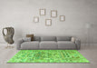 Machine Washable Animal Green Traditional Area Rugs in a Living Room,, wshtr3431grn