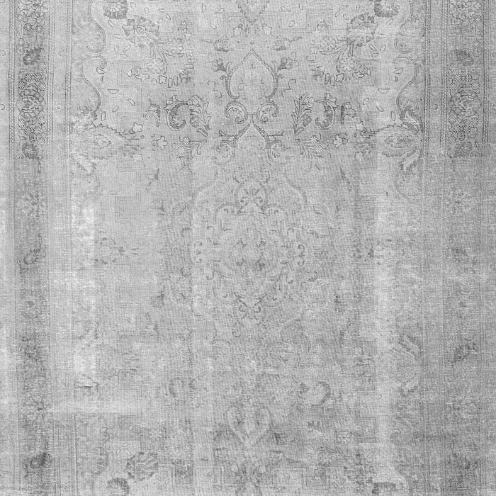 Serging Thickness of Machine Washable Persian Gray Traditional Rug, wshtr3432gry