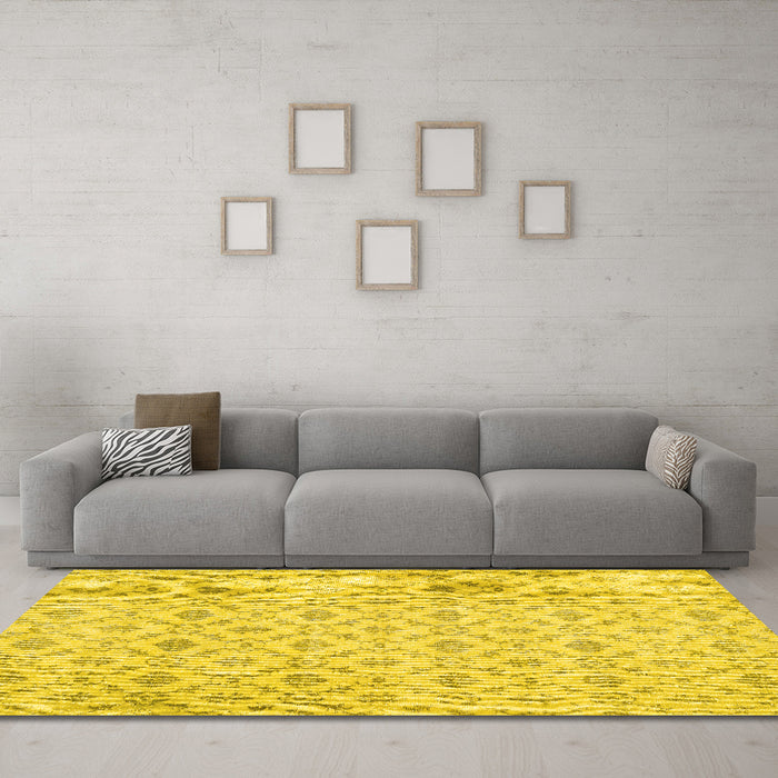 Machine Washable Persian Yellow Traditional Rug in a Living Room, wshtr3435yw