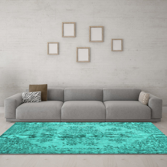 Machine Washable Persian Turquoise Traditional Area Rugs in a Living Room,, wshtr3437turq