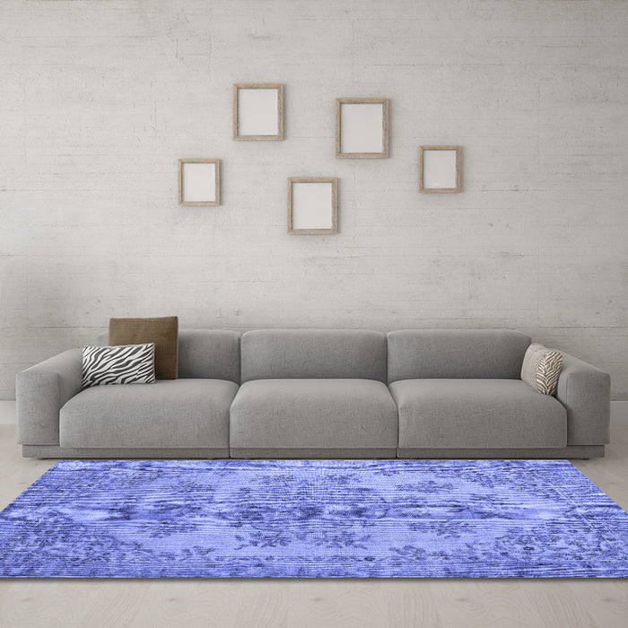 Machine Washable Persian Blue Traditional Rug in a Living Room, wshtr3437blu