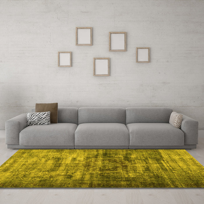 Machine Washable Persian Yellow Traditional Rug in a Living Room, wshtr3439yw