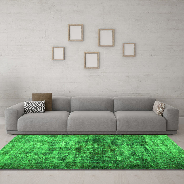Machine Washable Persian Green Traditional Area Rugs in a Living Room,, wshtr3439grn