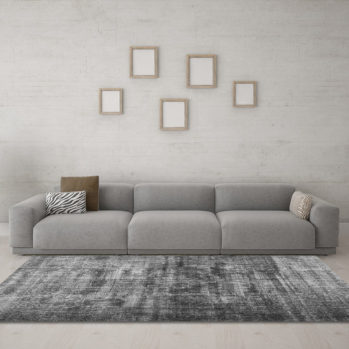 Machine Washable Persian Gray Traditional Rug in a Living Room,, wshtr3439gry