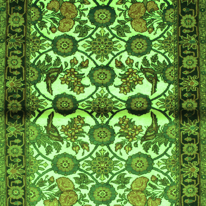 Serging Thickness of Machine Washable Persian Green Traditional Area Rugs, wshtr343grn