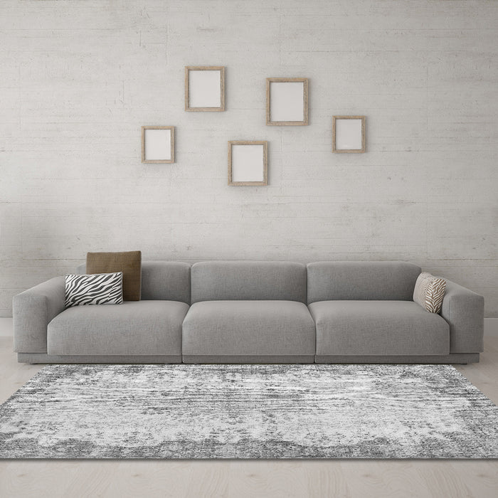 Machine Washable Persian Gray Traditional Rug in a Living Room,, wshtr3441gry