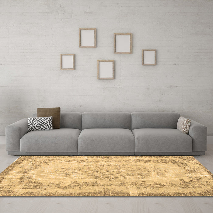 Machine Washable Persian Brown Traditional Rug in a Living Room,, wshtr3442brn