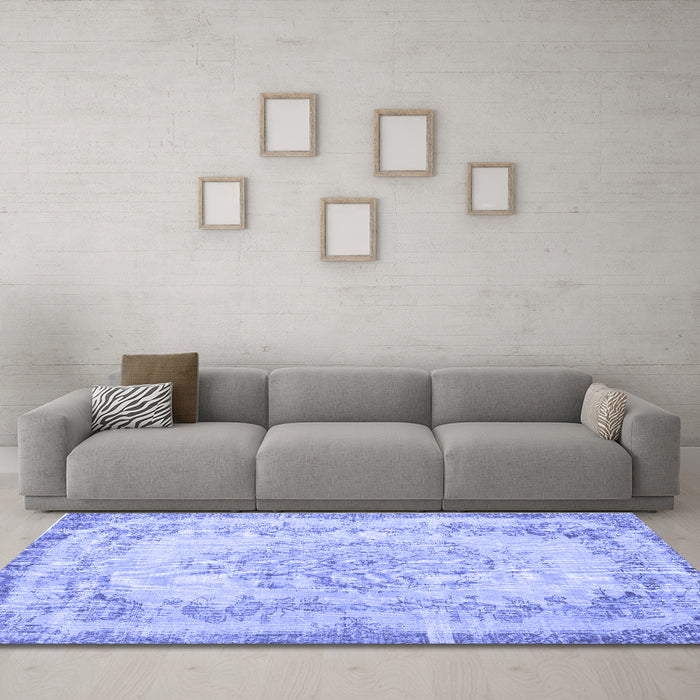 Machine Washable Persian Blue Traditional Rug in a Living Room, wshtr3442blu