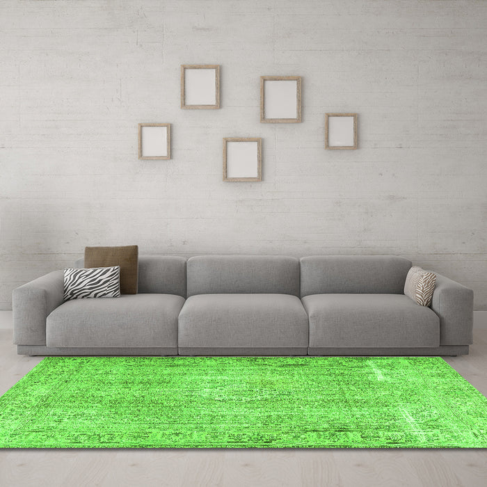 Machine Washable Persian Green Traditional Area Rugs in a Living Room,, wshtr3443grn