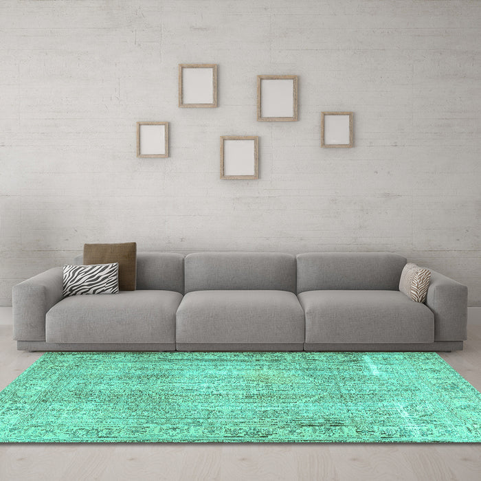 Machine Washable Persian Turquoise Traditional Area Rugs in a Living Room,, wshtr3443turq