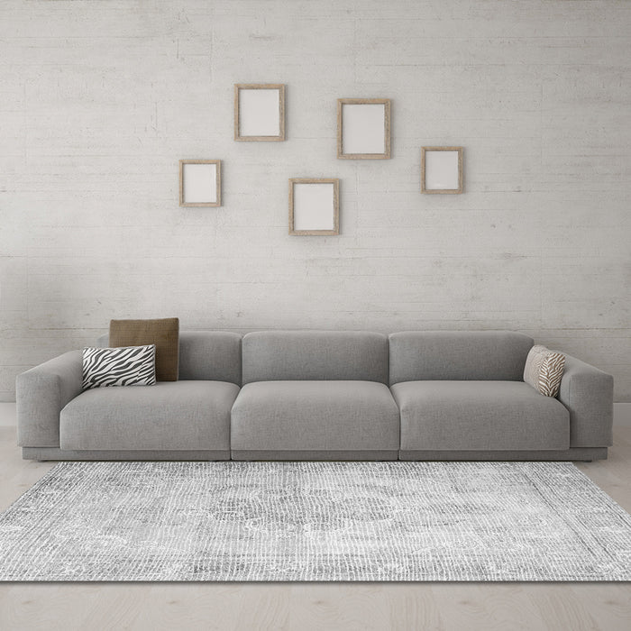 Machine Washable Persian Gray Traditional Rug in a Living Room,, wshtr3444gry