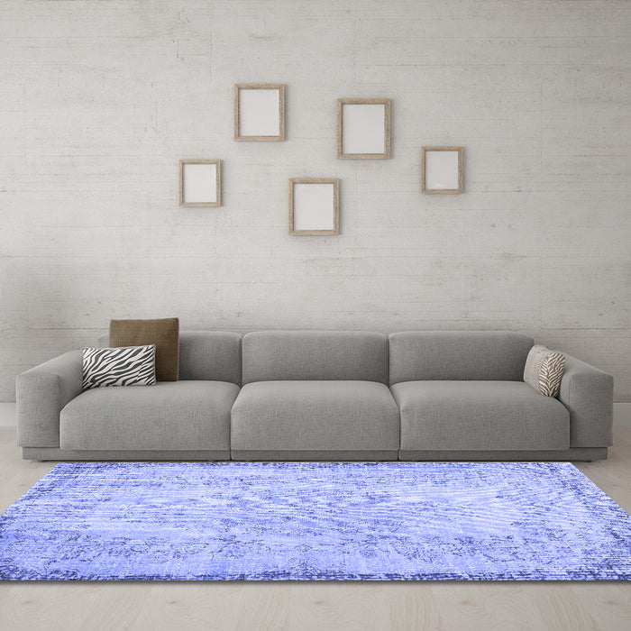 Machine Washable Persian Blue Traditional Rug in a Living Room, wshtr3447blu
