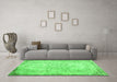 Machine Washable Persian Green Traditional Area Rugs in a Living Room,, wshtr3447grn