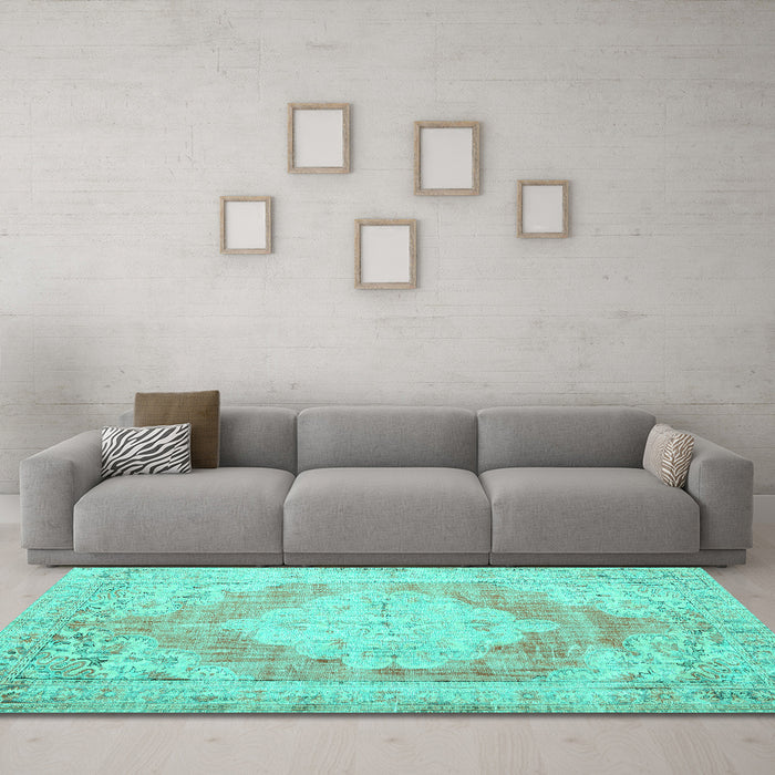 Machine Washable Persian Turquoise Traditional Area Rugs in a Living Room,, wshtr3449turq