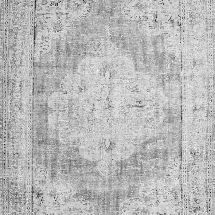 Serging Thickness of Machine Washable Persian Gray Traditional Rug, wshtr3449gry