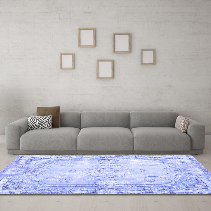 Machine Washable Persian Blue Traditional Rug in a Living Room, wshtr3450blu