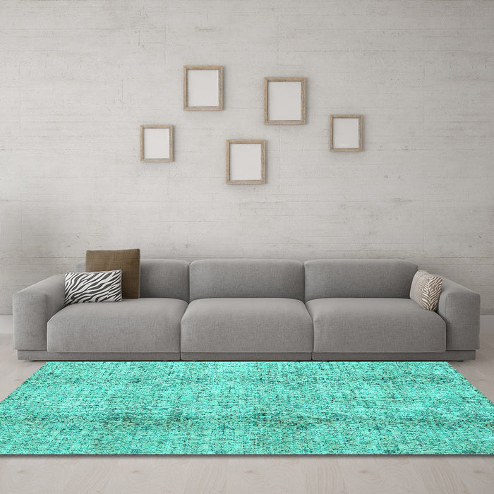Machine Washable Persian Turquoise Traditional Area Rugs in a Living Room,, wshtr3451turq