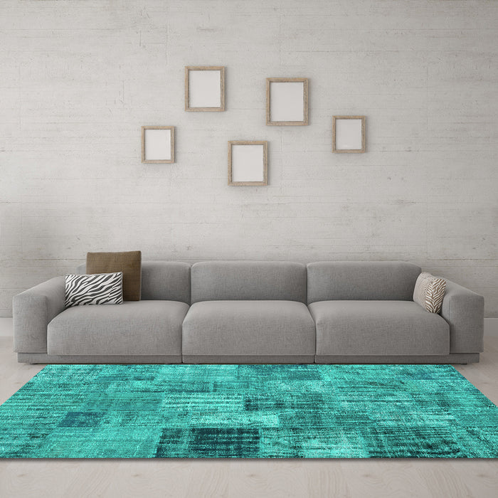 Machine Washable Persian Turquoise Traditional Area Rugs in a Living Room,, wshtr3454turq