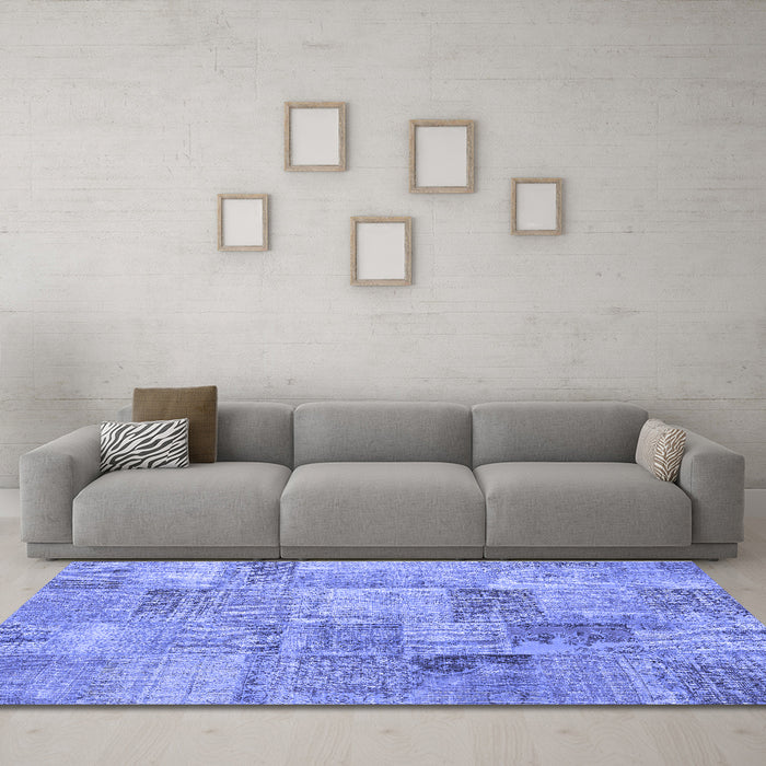 Machine Washable Persian Blue Traditional Rug in a Living Room, wshtr3455blu