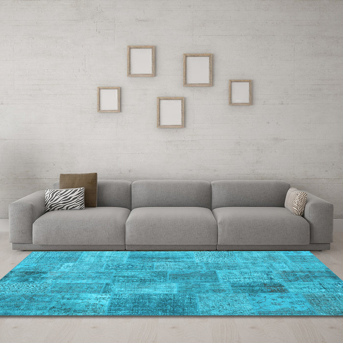 Machine Washable Persian Light Blue Traditional Rug in a Living Room, wshtr3456lblu