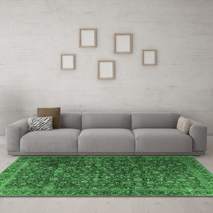 Machine Washable Persian Emerald Green Traditional Area Rugs in a Living Room,, wshtr3459emgrn
