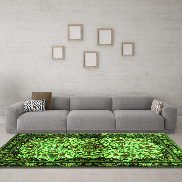 Machine Washable Persian Green Traditional Area Rugs in a Living Room,, wshtr345grn