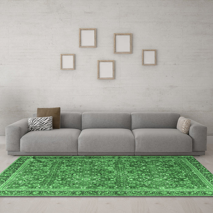 Machine Washable Persian Emerald Green Traditional Area Rugs in a Living Room,, wshtr3461emgrn